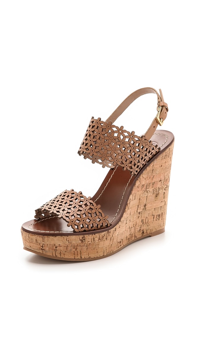 tory burch daisy flip flops