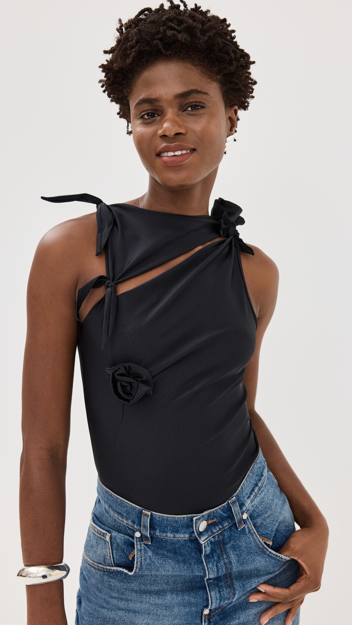 Coperni フローラル トップ ウィメンズ Floral-appliqué asymmetric top in black - Coperni | Mytheresa
