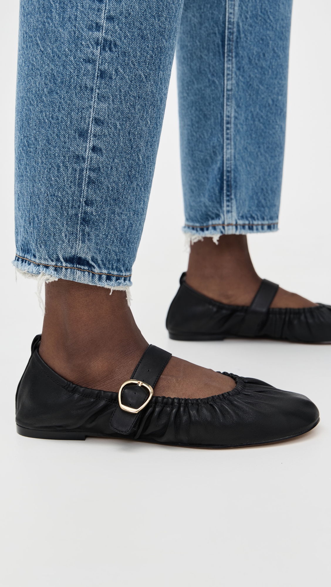 Dolce Vita Caely Flats thumbnail