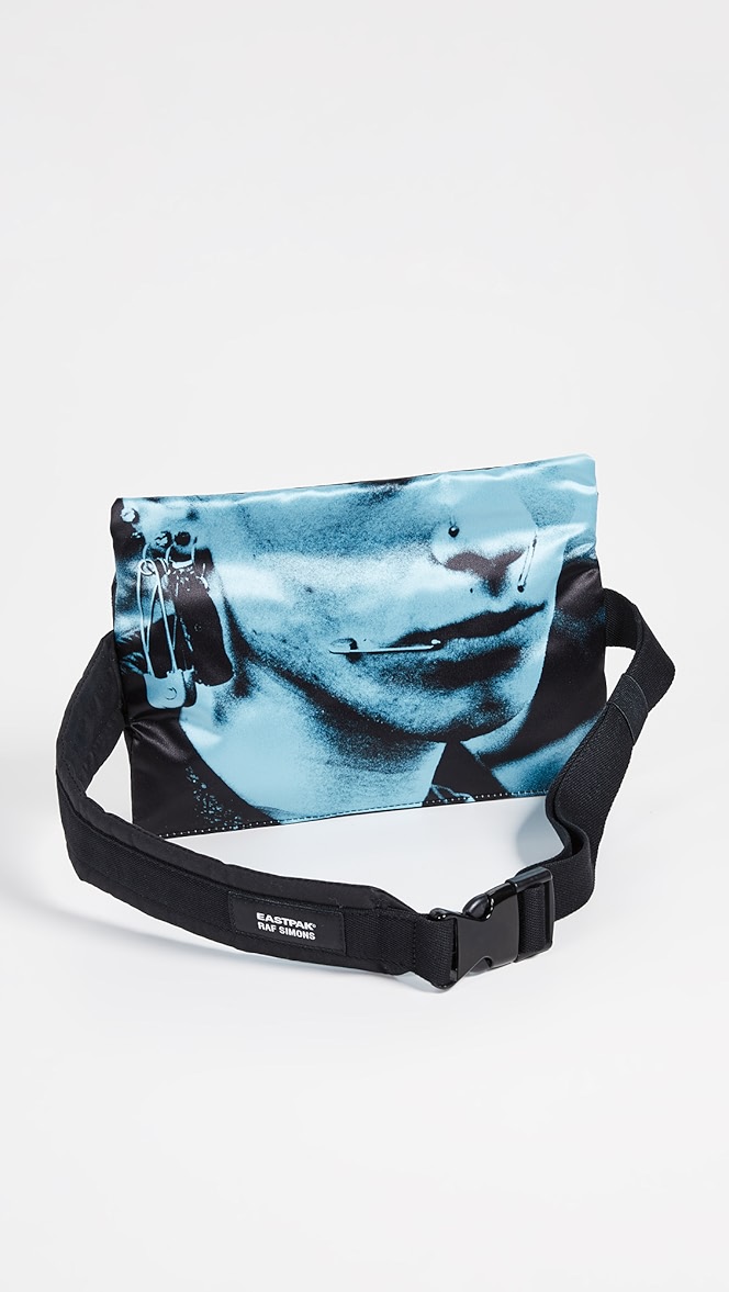simons fanny pack