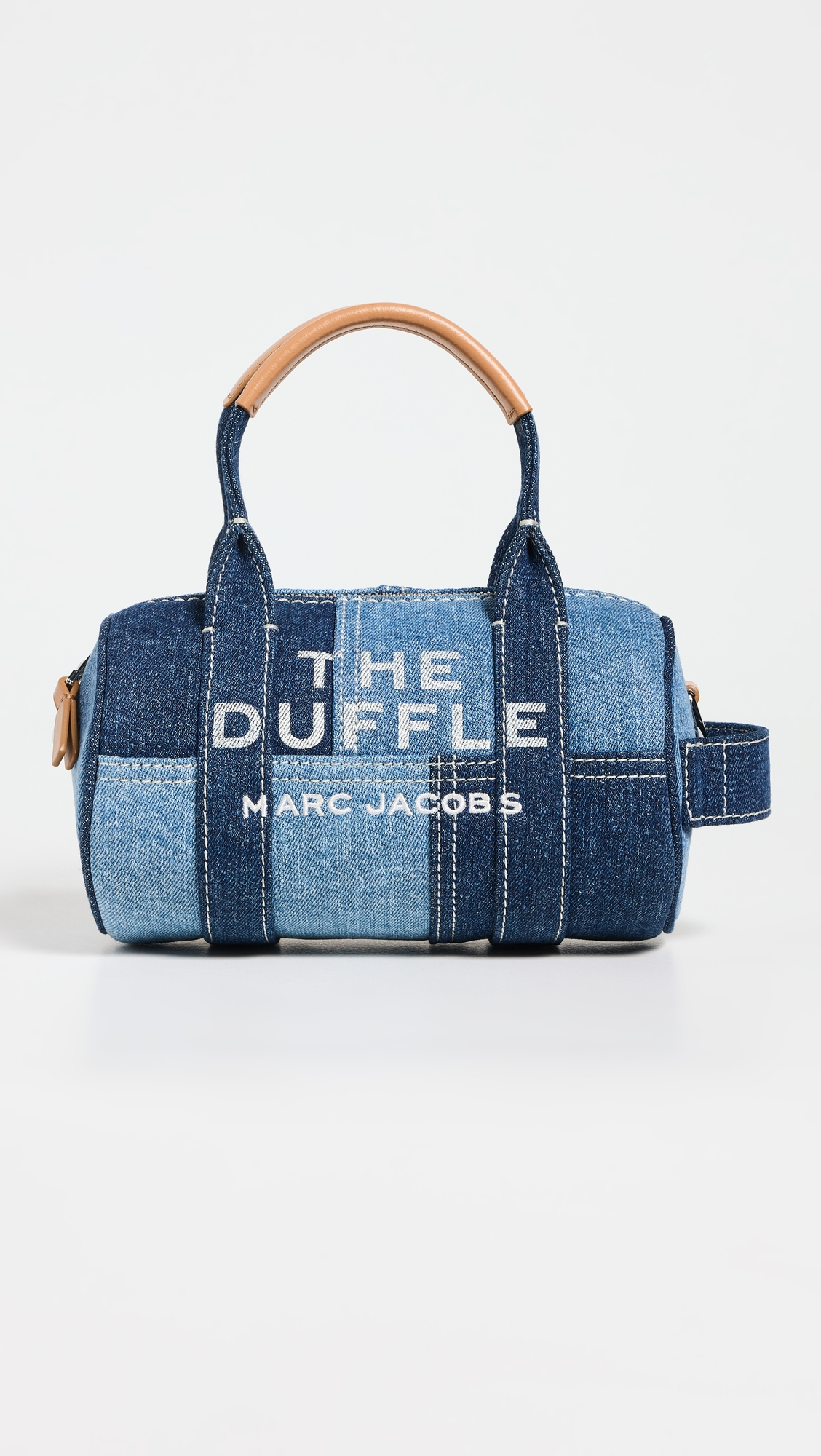 MARC JACOBS Barrelダッフルバッグ マーク ジェイコブス“ラウンドシェイプ”のバッグ「ザ ダッフル