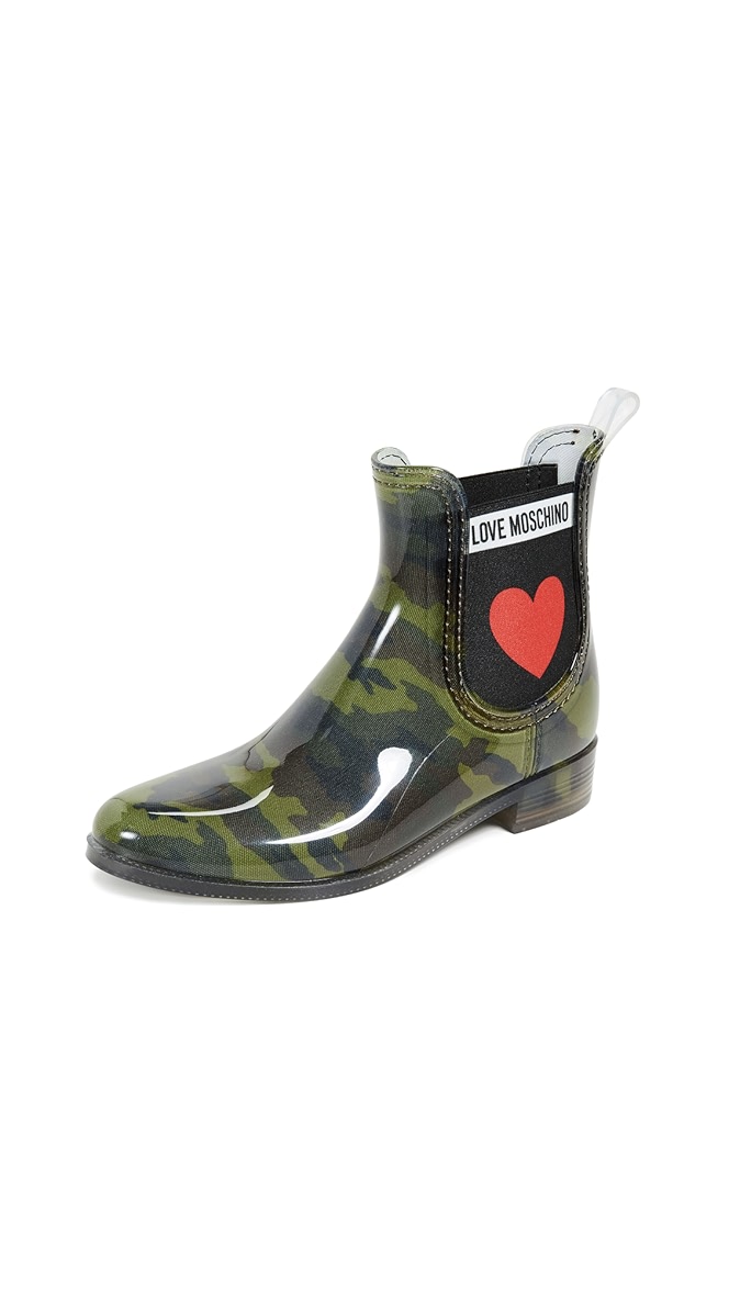 love moschino chelsea boots