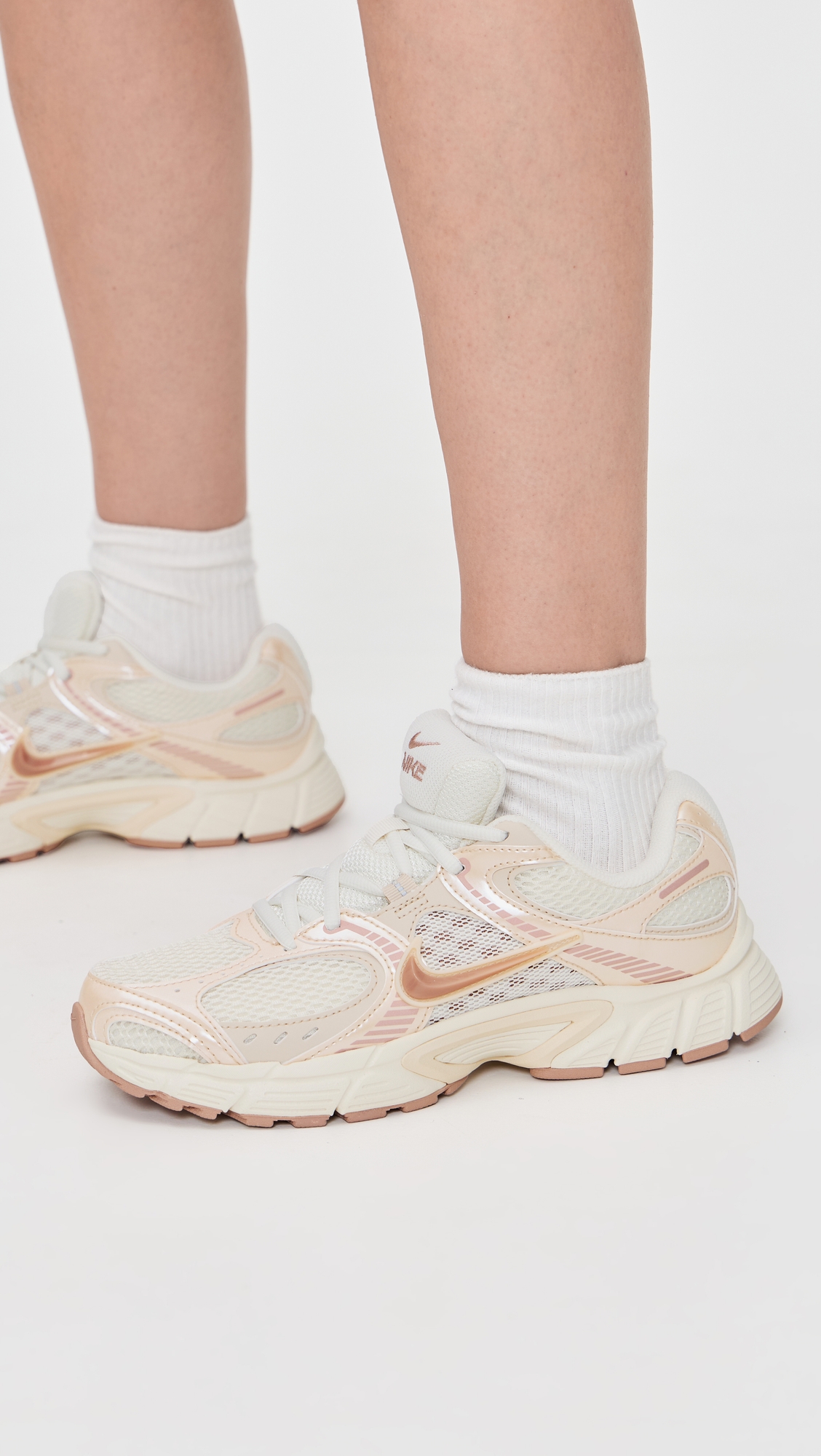 Nike Nike V5 RNR Sneakers thumbnail