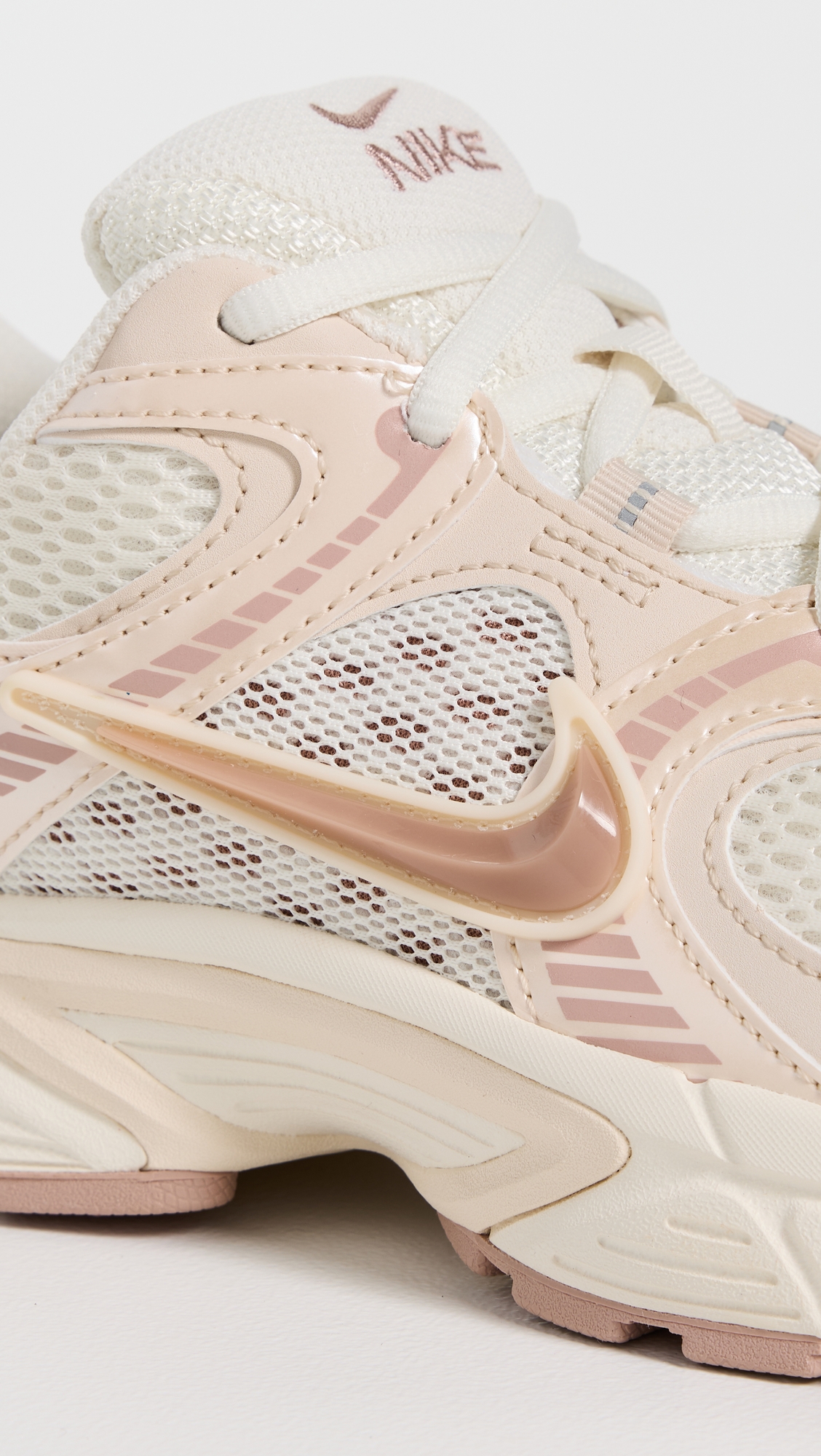 Nike Nike V5 RNR Sneakers thumbnail