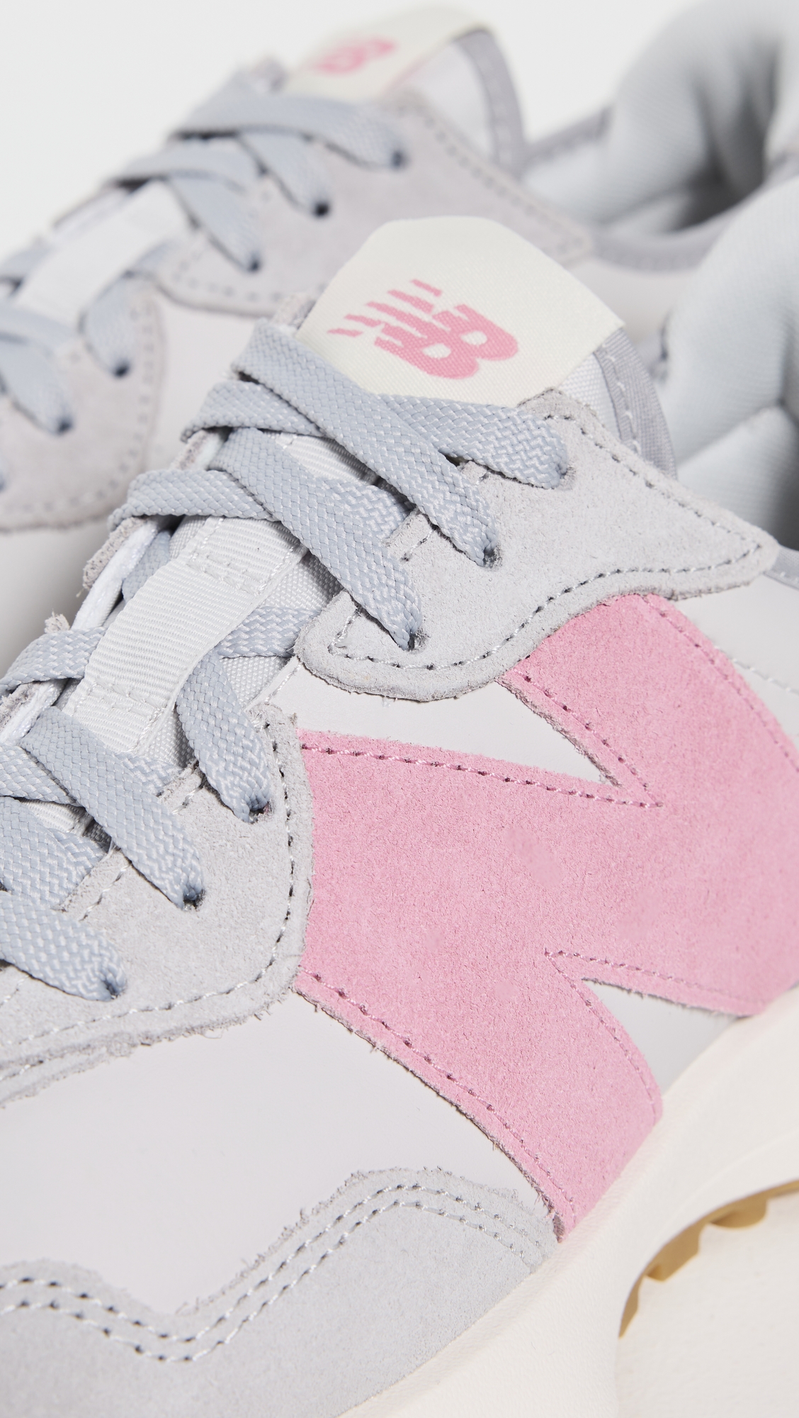 New Balance 327 Sneakers thumbnail