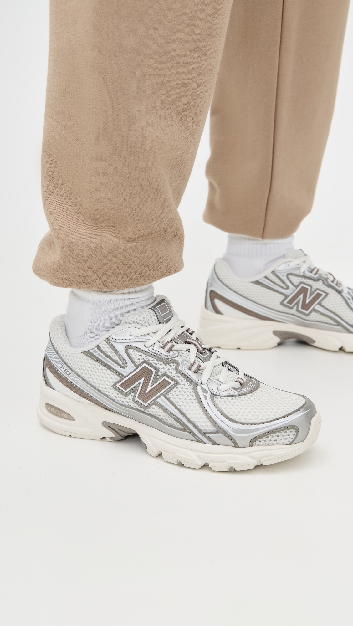 New Balance 740 Sneakers thumbnail