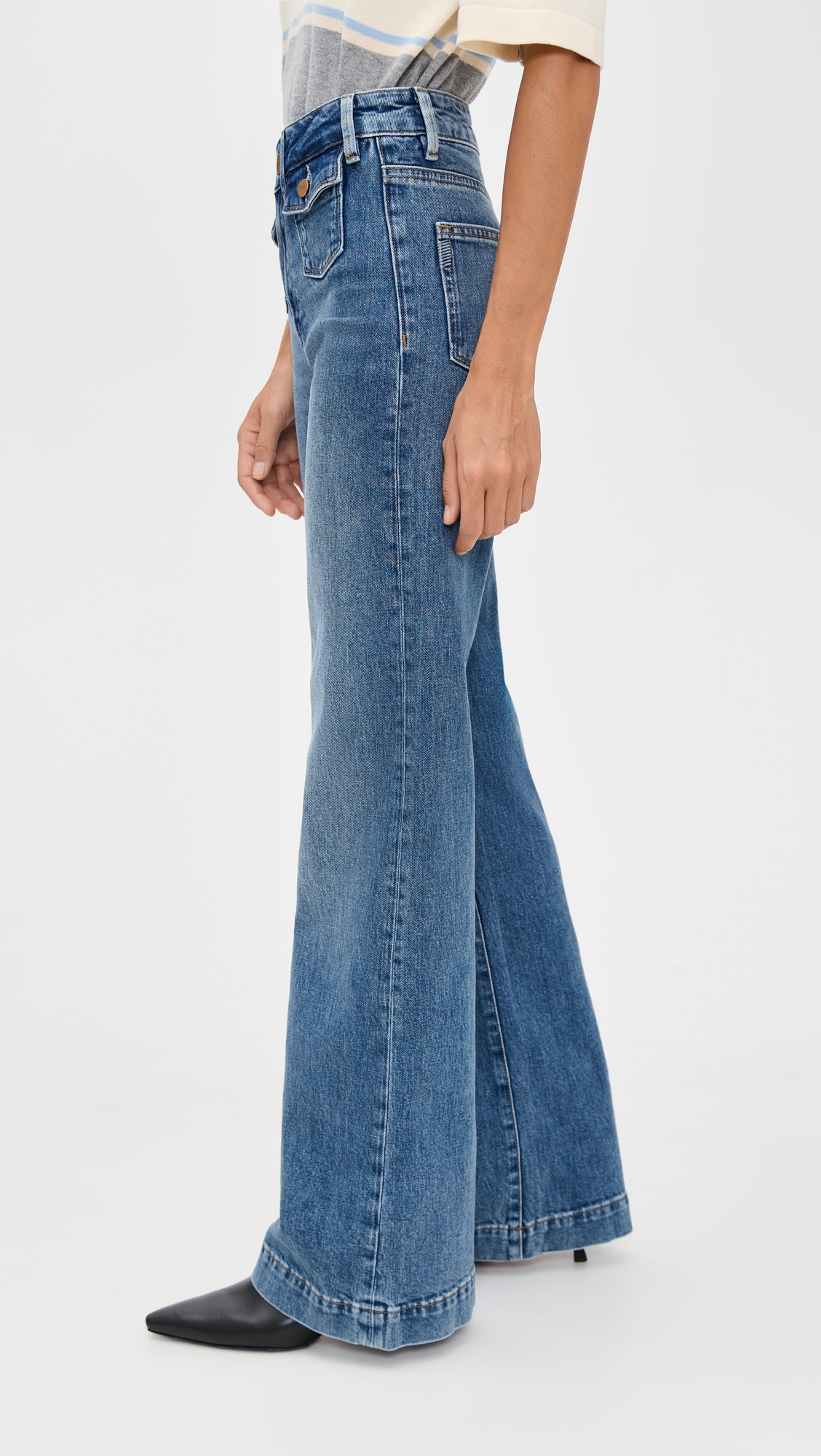PAIGE Leenah Jeans with Mini Patch Pockets thumbnail