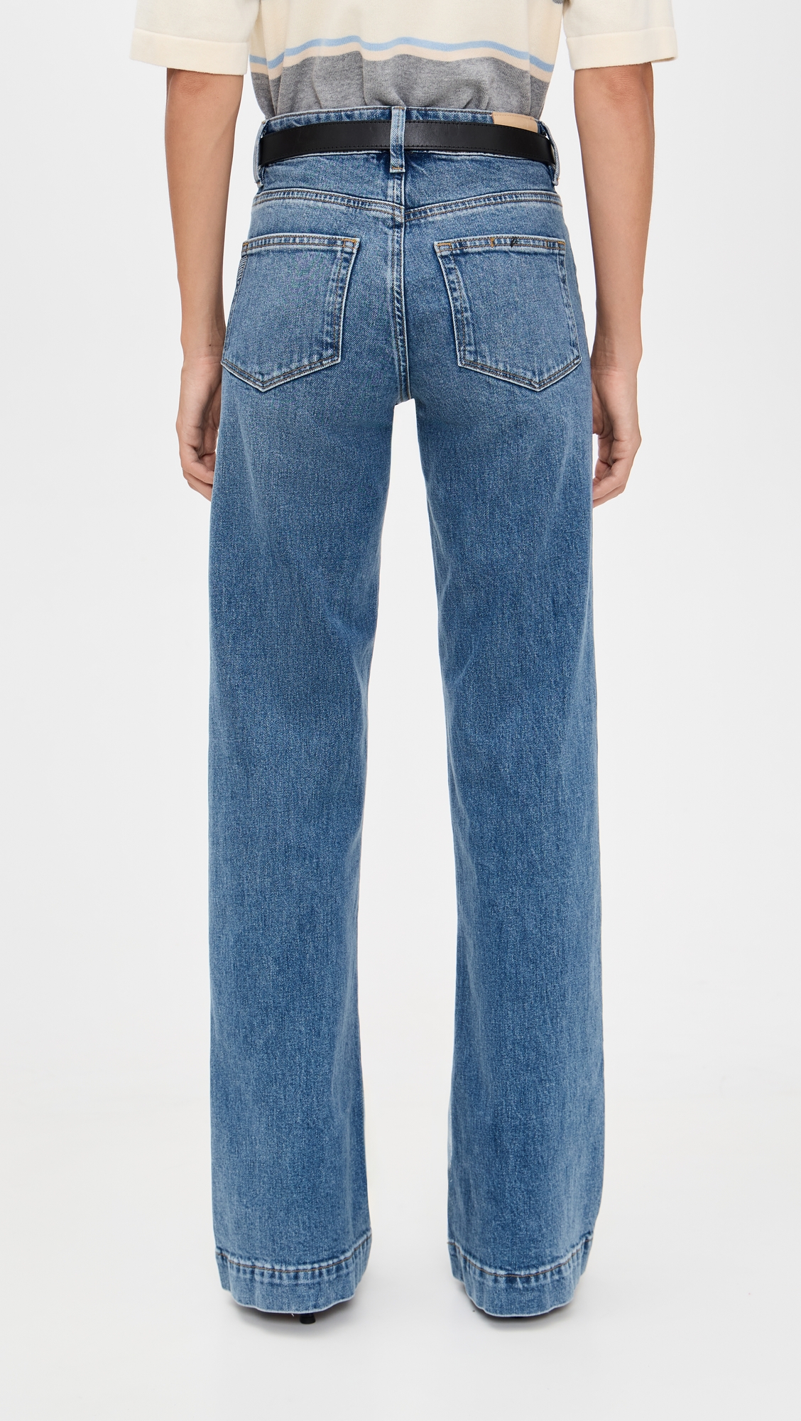 PAIGE Leenah Jeans with Mini Patch Pockets thumbnail