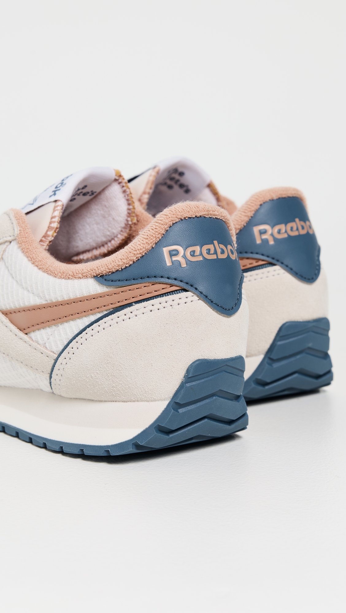 Reebok Classic AZ Sneakers