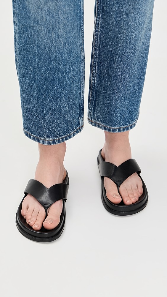 【希少】 TONY BIANCO LOOP レザーサンダル ブラック Tony Bianco Loop Sandals | Shopbop