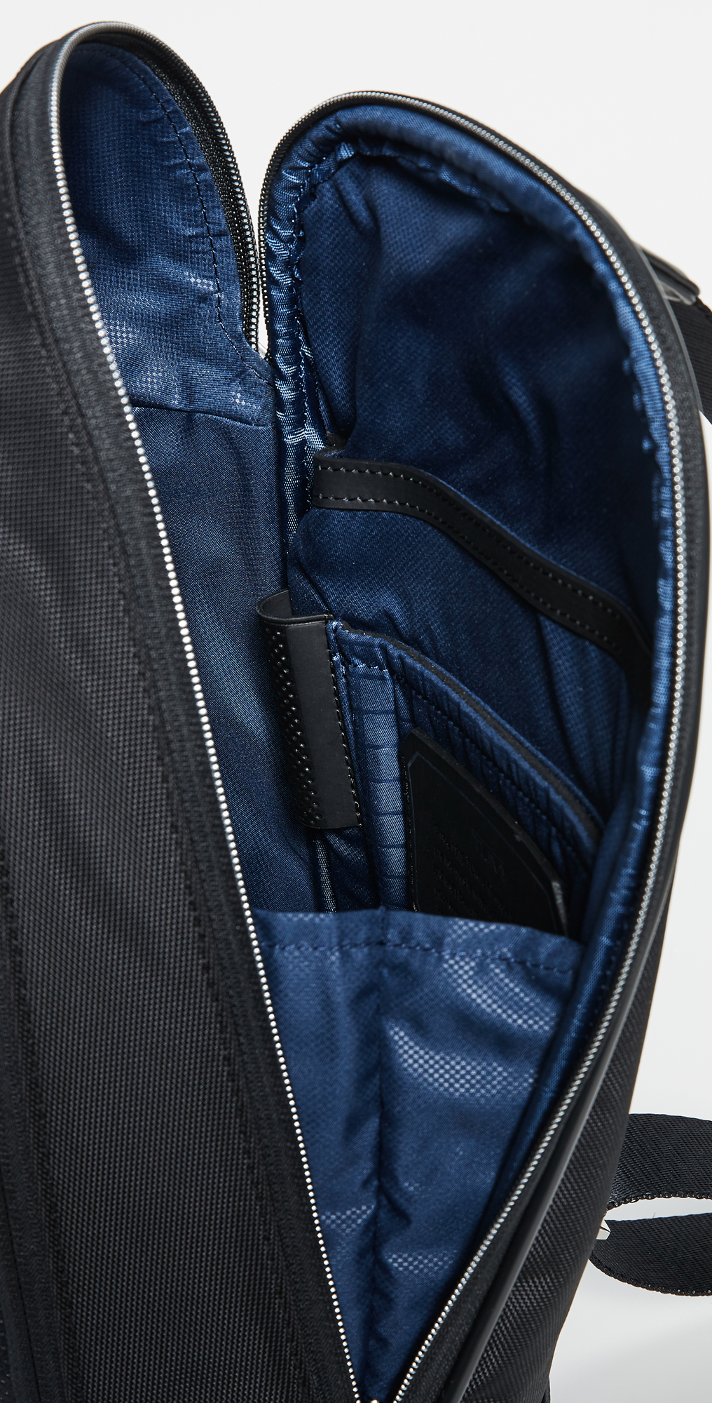 tumi martin sling