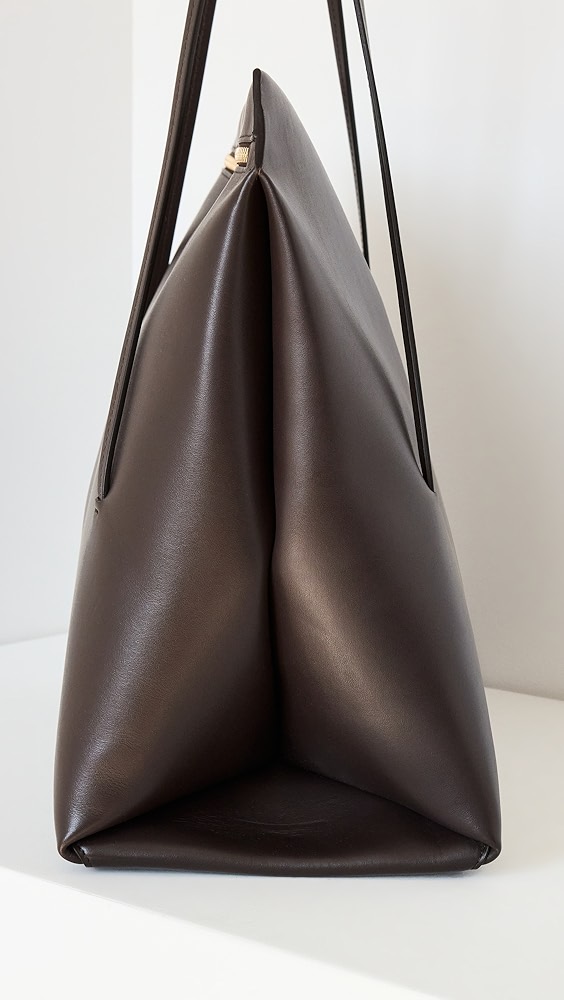 美品 WANDLER Jo Tote Big レザー バッグ A4 肩掛け 黒 美品 WANDLER Jo Tote Big レザー バッグ A4 肩掛け 黒 - メルカリ