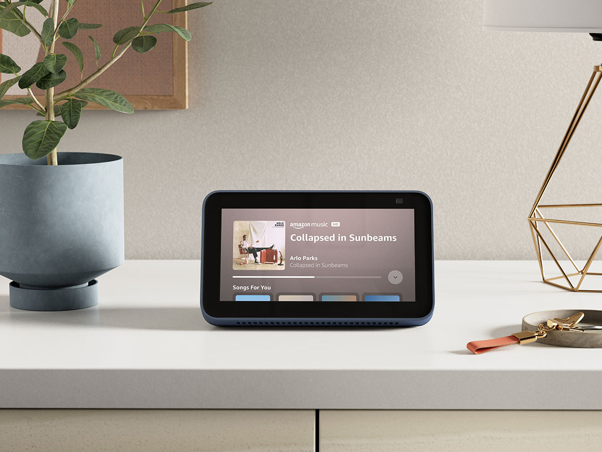 Pantalla inteligente  Echo Show 5 3ra generación, 5.5, control de  voz Alexa, cámara 2MP - Coolbox