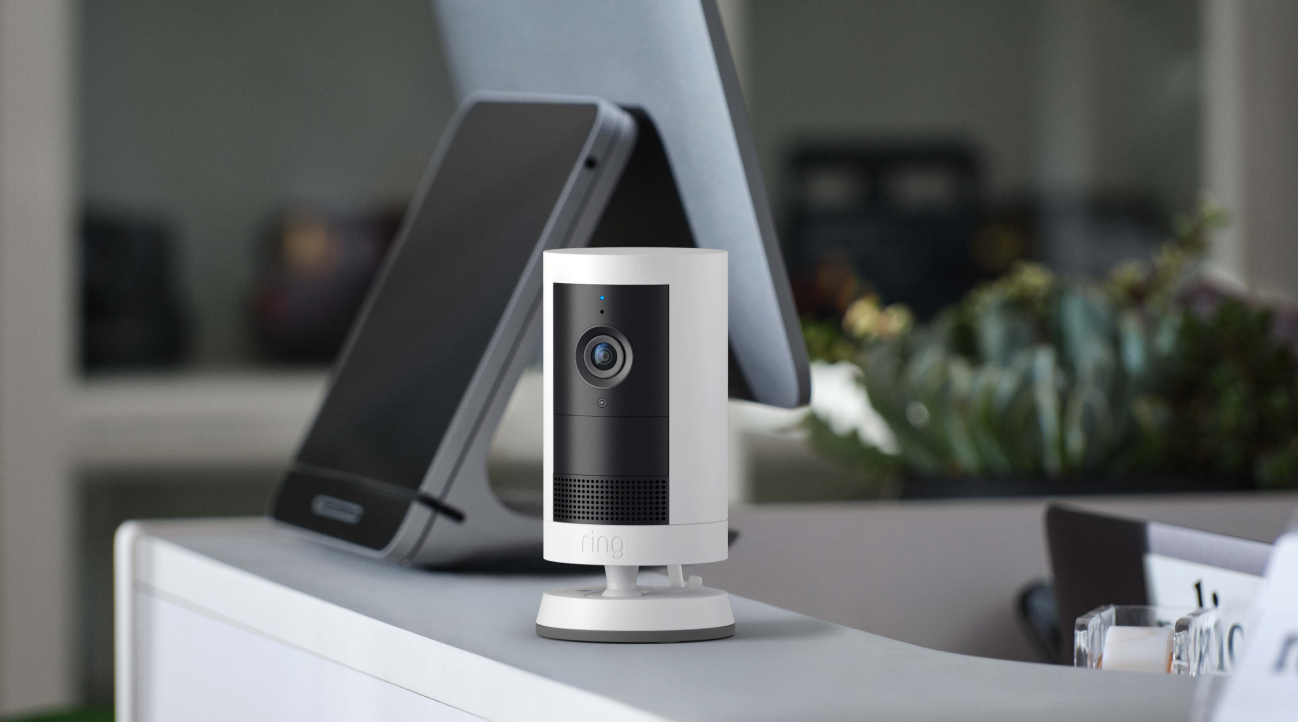 [bottom-right image]Outdoor Cam Plus security cam
