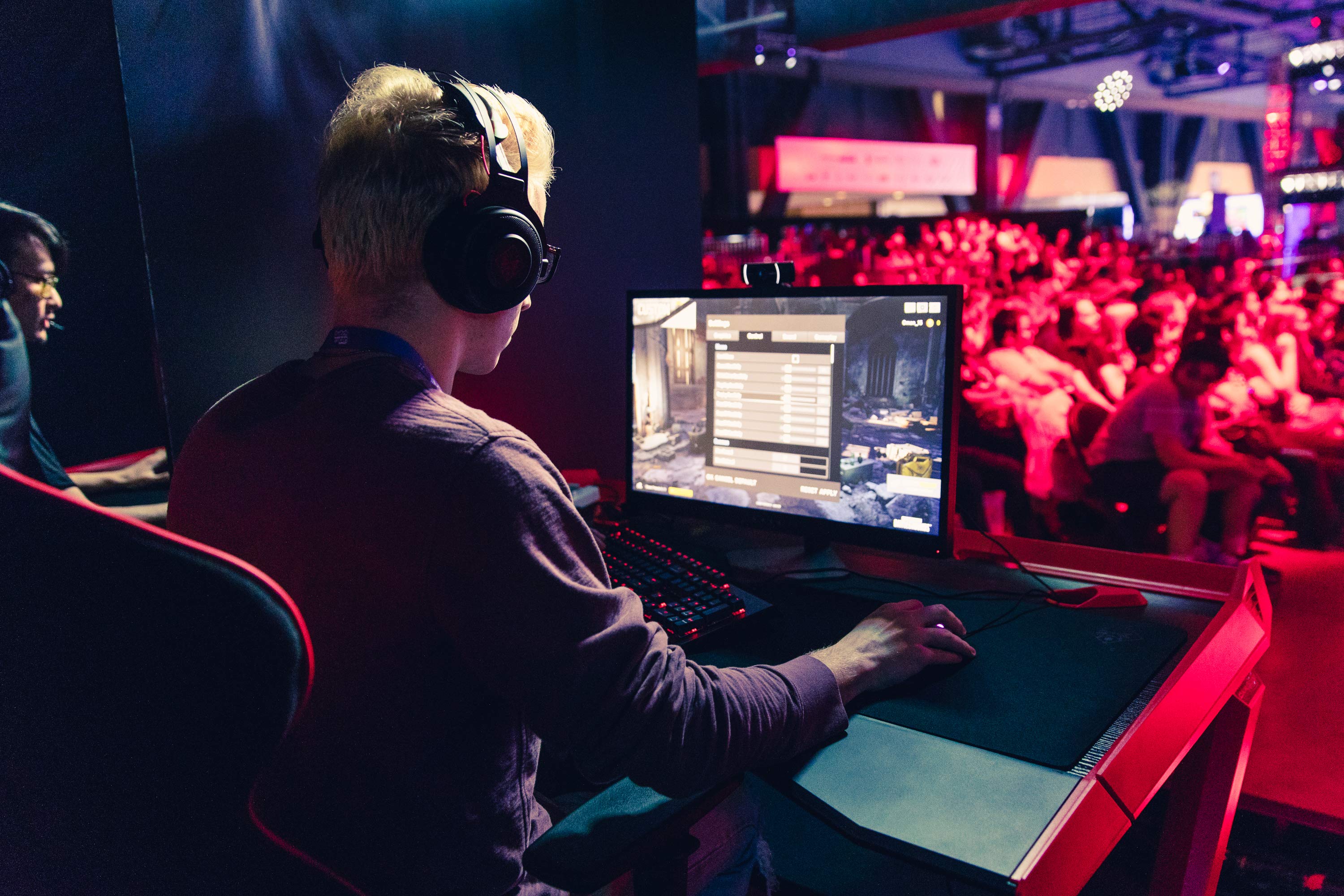 дизайн для геймеров. компьютерные игры. Gaming experience. офис твича. первый джойстик в мире.