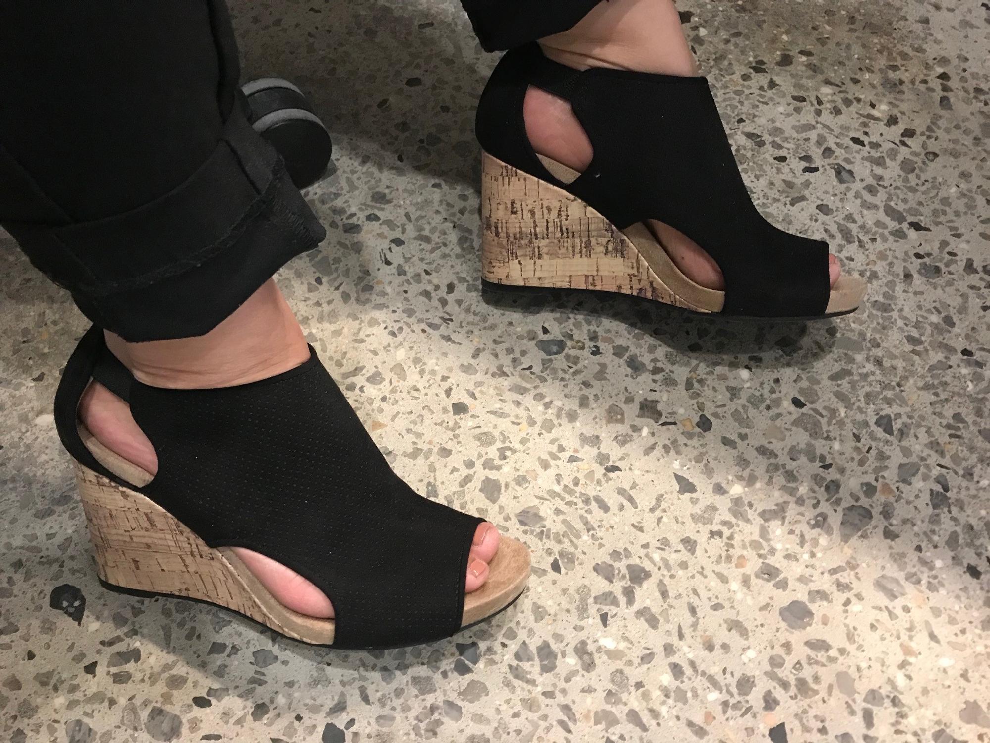 lifestride women's hinx 2 wedge sandal