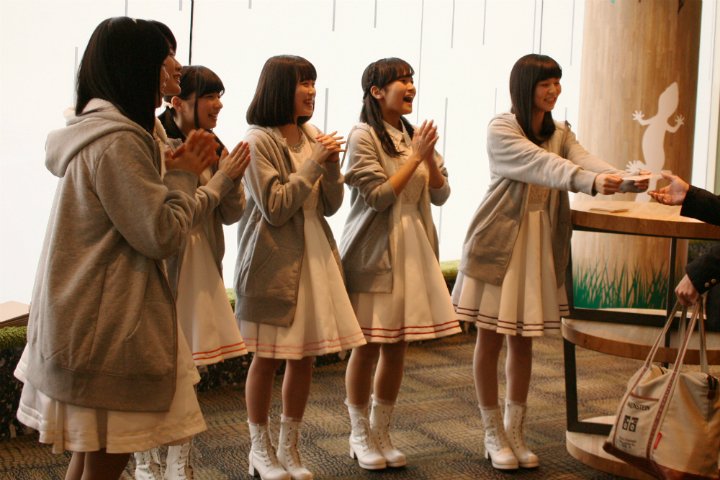 Amazon.co.jp: NOW ON AIR: DVD