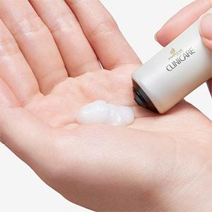 ★新品　パンテーン　クリニケア　ワンウォッシュトリートメント　15㌘×10　５箱 Amazon | パンテーンクリニケア 毛先まで傷んだ髪用 ワン