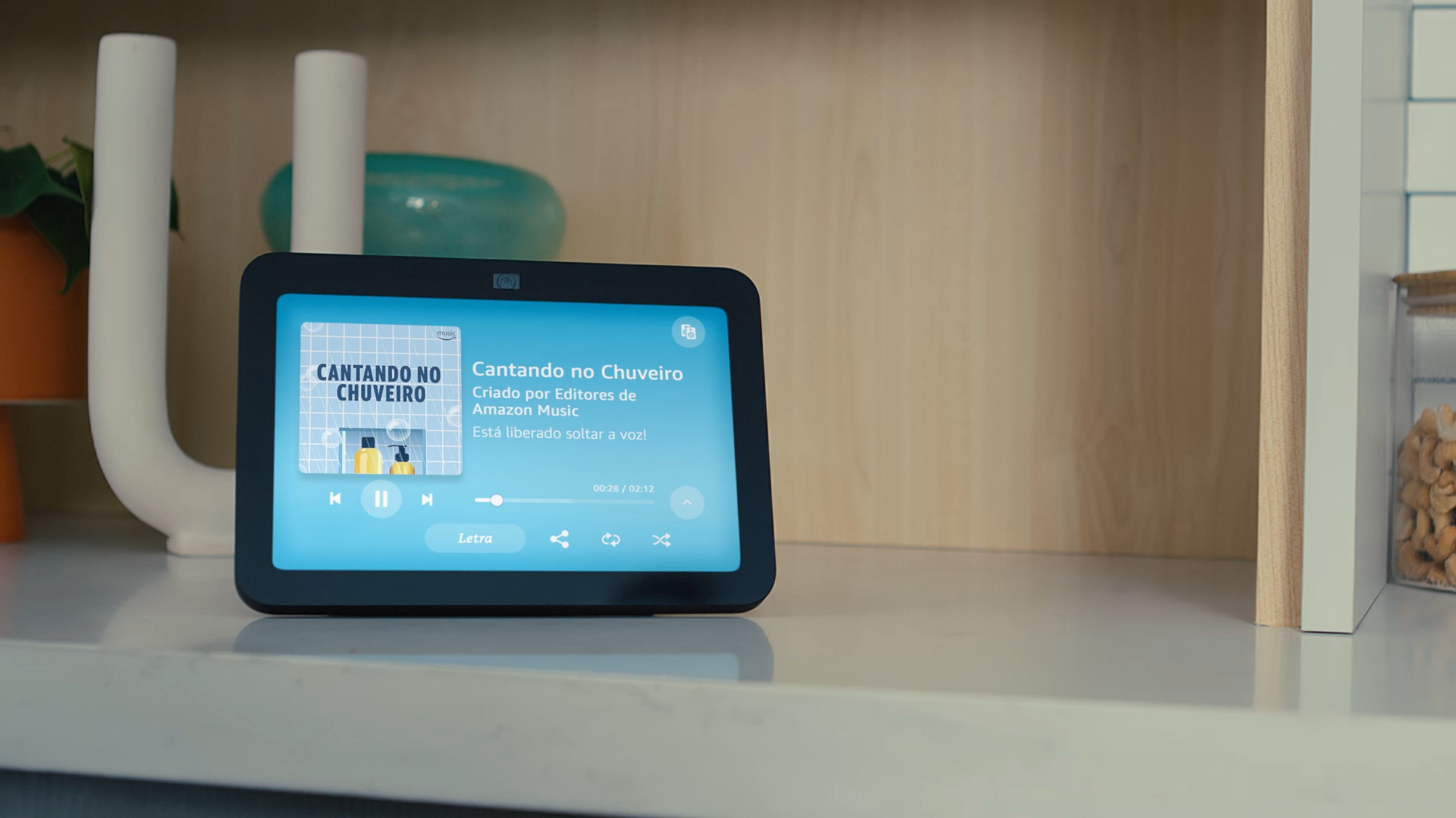 Echo Show 8 (3ª geração) | Smart display com áudio espacial