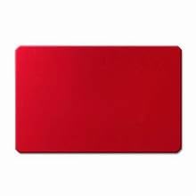 Plaque Tesla ROUGE pour sublimer le style de votre véhicule lors de vos rassemblements