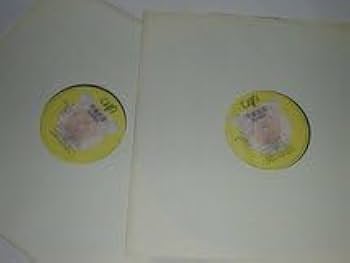 菊池桃子　卒業記念　レコード　２枚組　写真集
ララ戦士BOY LP レコード 菊池桃子［卒業記念］2枚組 全24頁写真集付き
