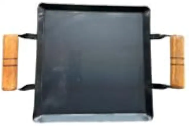 Chapa Chapeira Bifeteira 30x30 em Aço Resistente, Ideal para Uso em Fogões ou Churrasqueiras Versátil, Prática e Durável, Perfeita para Grelhar Carnes, Legumes e Hambúrgueres com Eficiência