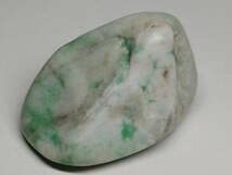 Amazon.co.jp: 白緑 82g (k) 翡翠 原石 ヒスイ 鉱物 鑑賞石 糸魚川