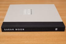 Amazon.co.jp: 写真集 Sarah Moon NOW AND THEN サラ・ムーン : ホーム