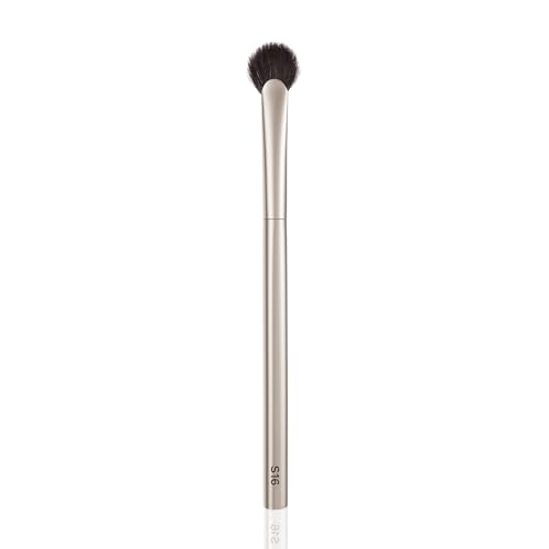 Image of PAC S16 Highlighter Fan Brush