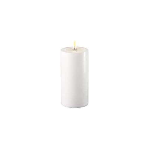 Deluxe Homeart Indoor Flameless LED Candle - White - with Real Flame™️ Technology - Battery Powered Candle (7.5 x 15 cm) Cover