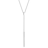 Die Damenkette mit Karabinerverschluss wurde mit einem Verlängerungskettchen versehen und ist damit von 41 bis 46cm längenverstellbar. Mit ihrem zeitlosen Design und dem besonderen Stäbchenanhänger ist diese Y-Halskette die perfekte Ergänzung für jedes Outfit, sei es für den Alltag oder besondere Anlässe.