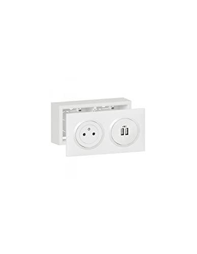 Prise electrique murale Legrand blanche ideale pour moderniser un salon