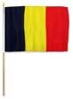 Bandiera Belgio Su Asta Di Legno – 12x18 Pollici, Stick Flag, Trade Winds, Multicolore - Foto 2