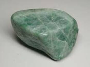 Amazon.co.jp: 緑塊 183g 翡翠 原石 ヒスイ 鉱物 鑑賞石 糸魚川 水石