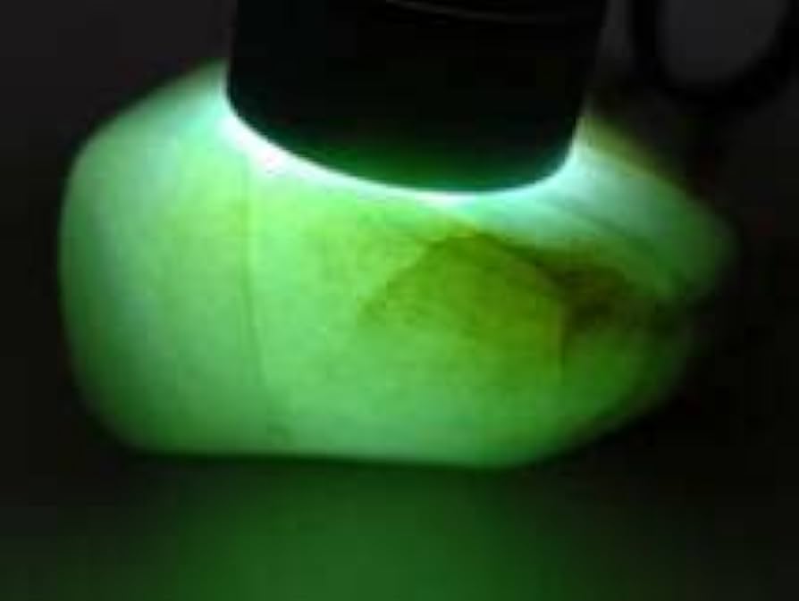 翡翠　原石　置物　パワーストーン　緑 21NZX6qBLqL._UF350,350_QL50_.jpg