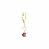 Orecchino a monachella singolo realizzato in oro giallo 18 carati. L'orecchino presenta un piccolo cuore maman traforato e un cuore nudo di granato rosso pendente. Lunghezza totale 1,4 cm.