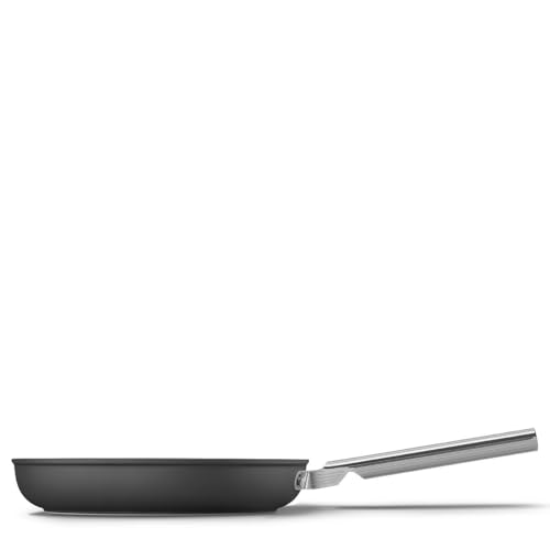 Smeg, FPF2802BLM PoĂȘle Ă frire anti-adhĂ©sive avec revĂȘtement en cĂ©ramique sans PFAS et poignĂ©e en acier inoxydable Compatible tous feux RĂ©siste au four jusqu'Ă 250 °C CapacitĂ© 1,5 l Noir mat