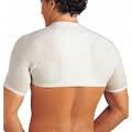 Vestibilità Anatomica: La forma anatomica e il pannello centrale in maglia elasticizzata consentono la massima aderenza e vestibilità