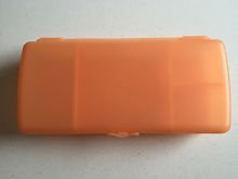 Tupperware Sandwich Keeper (colour may very)