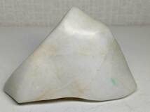 Amazon.co.jp: 高透過・白緑 163g 翡翠 原石 ヒスイ 鉱物 鑑賞石