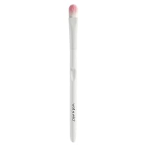 Wet n Wild Eyeshadow Brush, Large Makeup Blending Brush, Precise Application, Fluffy Fibers, Ergonomic Handle