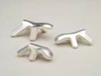 Use to protect injury site without restricting movement in non-injured fingers