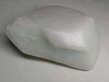 Amazon.co.jp: 白翡翠 214g 翡翠 原石 ヒスイ 鉱物 鑑賞石 糸魚川 水石