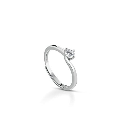 ✅ ARGENTO 925 STERLING CON PIETRA ZIRCONE: L'anello è interamente realizzato in Argento 925% Sterling, un materiale completamente ipoallergenico poiché privo di nichel. L'argento Sterling di altissima qualità dona lucentezza e una sensazione di lusso