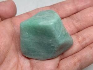 Amazon.co.jp: 緑塊 91g (白) 翡翠 原石 ヒスイ 鉱物 鑑賞石 糸魚川  
