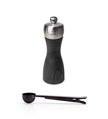 Peugeot - Fidji Manual Pepper Mill, Gift Set - Adjustable Grinder - Beechwood and Stainless Steel, Graphite Finish, 6 Inch - With Stainless Steel Spice Scoop & Clip