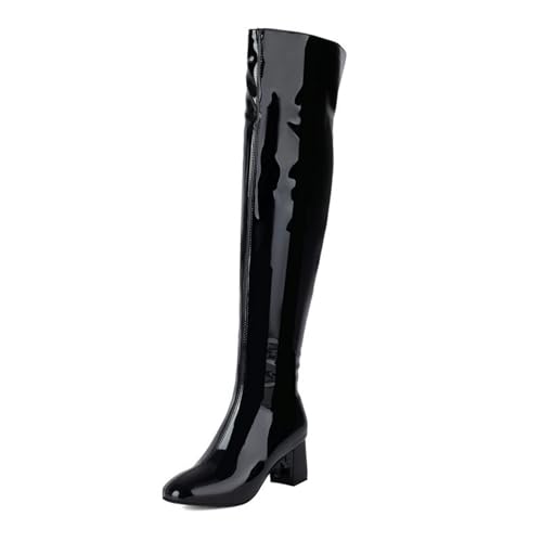 Bottes au genou en verni pour sublimer vos tenues de soirée d'hiver