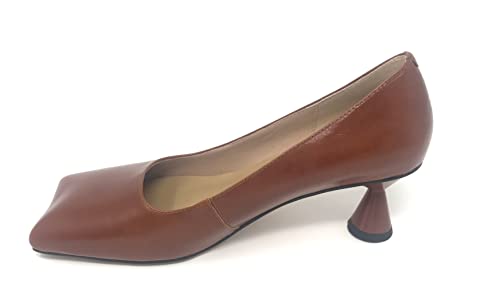 Luna Square Toe Round Heel Leather Pump