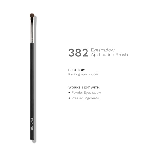 Image of PAC Eyeshadow Brush 382