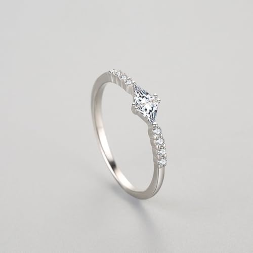 Bague simple argent sterling 925 avec zircone triangle comme symbole d'alliance unique